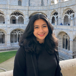 Meet your Posher, Angela